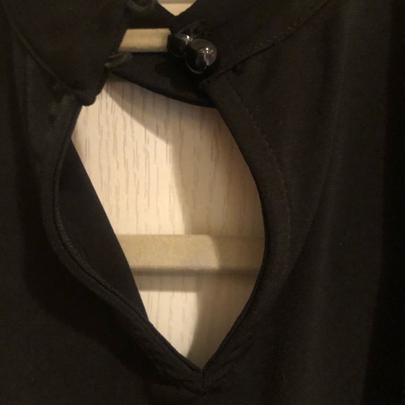 Black Dress - Picture 3 of 4